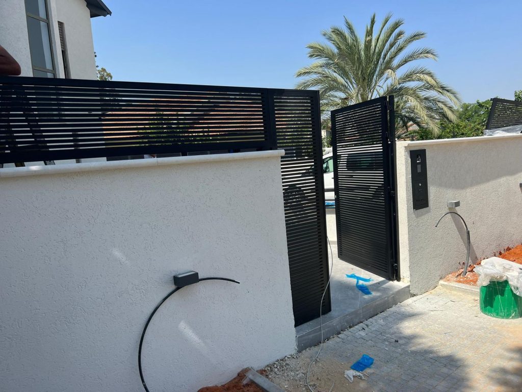 שערים מאלומיניום